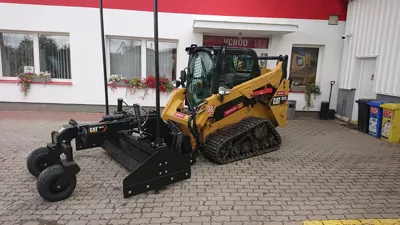472402