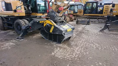 472404