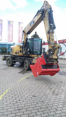 472463