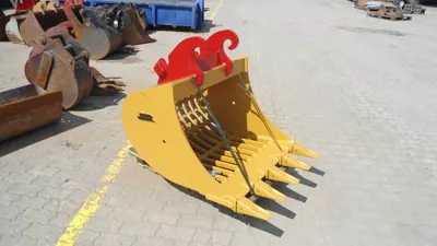 472583