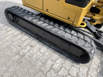 84913