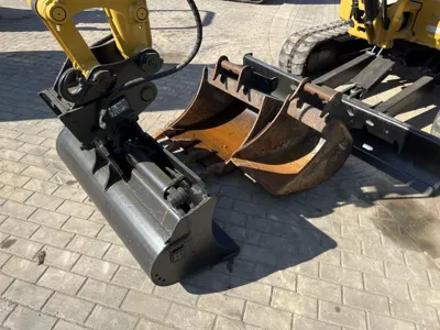 77033