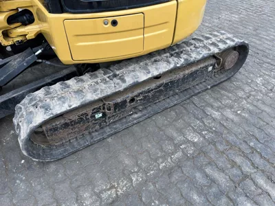 77032