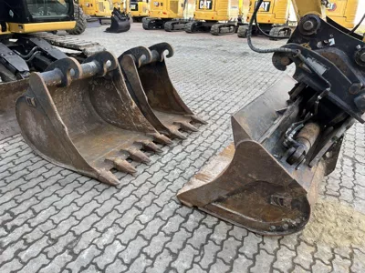 77043