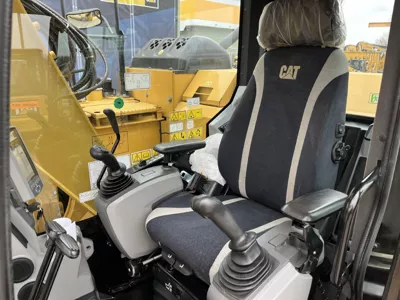 77048