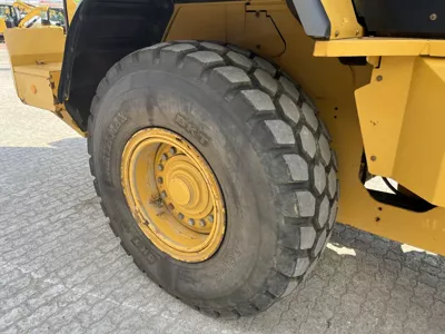 84894
