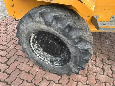 84929